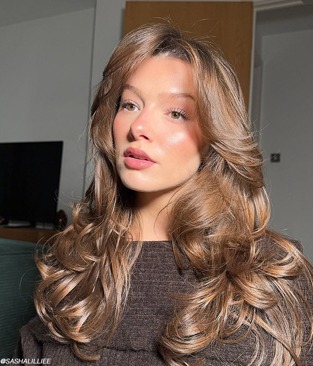 Wavy Honey Blonde Bob Wavy Honey Blonde Bob — Hairstyles 2027 for Hot Weather