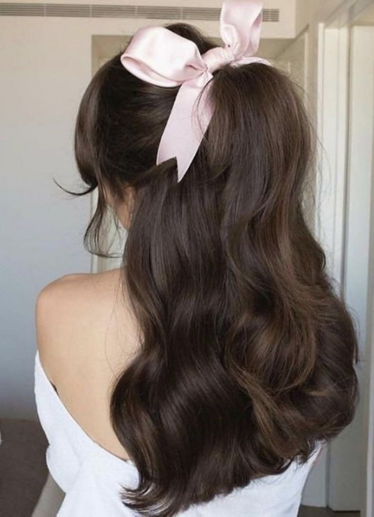 High Ponytail With Pale Pink Bow High Ponytail With Pale Pink Bow — Middle School Hairstyles 2027