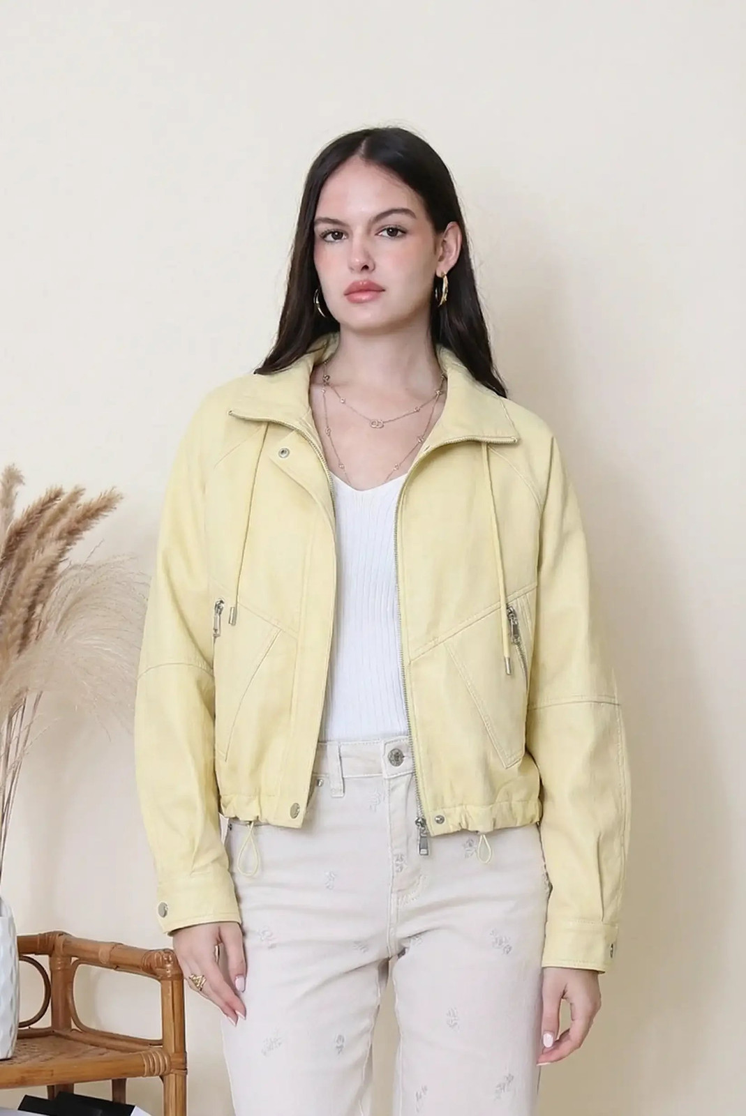 Pastel Yellow Cropped Jacket for a Fresh Spring Statement Pastel Yellow Cropped Jacket for a Fresh Spring Statement — Spring Casual Outfits 2027