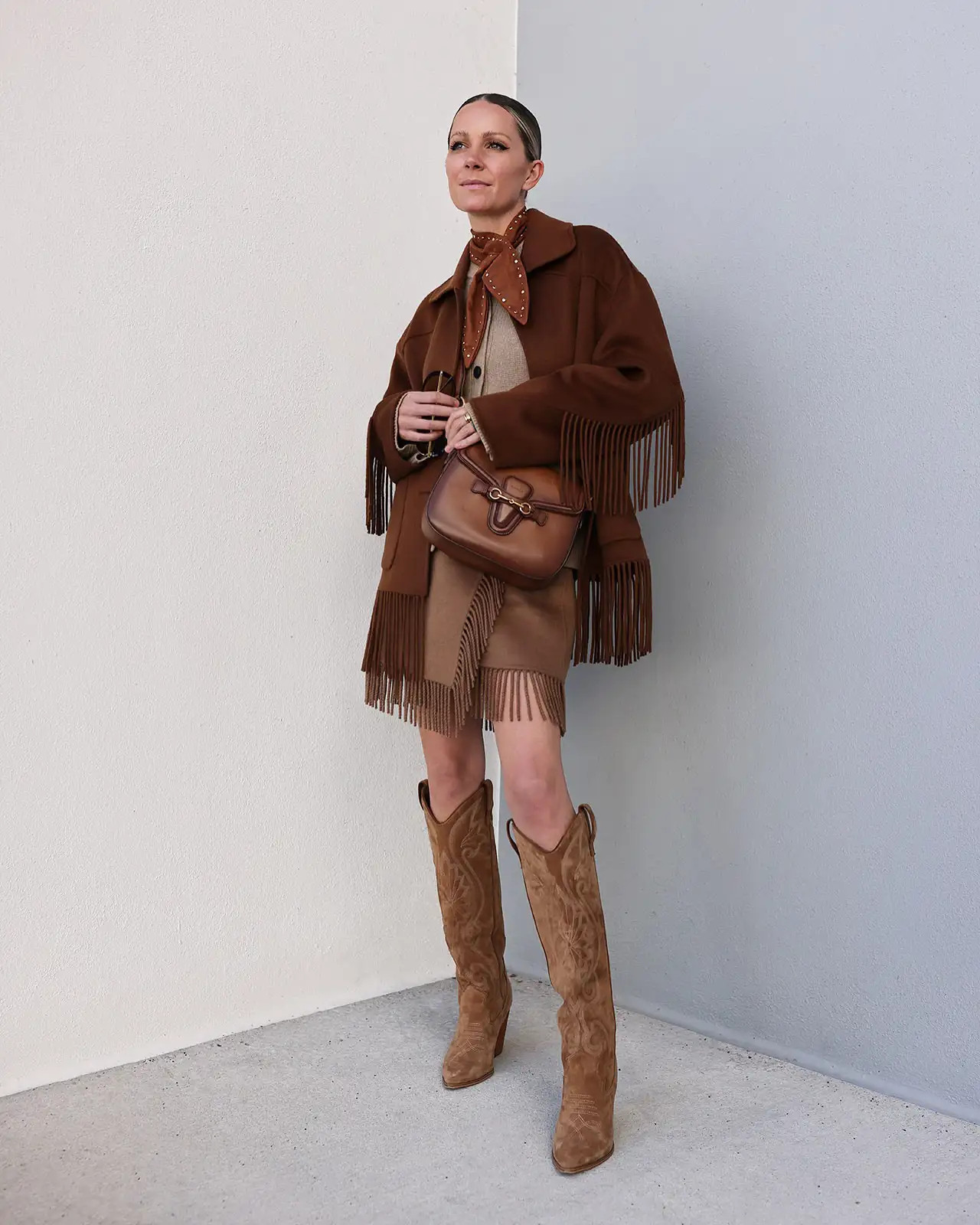 Fringe Jacket and Skirt Set with Brown Suede Knee-High Boots Fringe Jacket and Skirt Set with Brown Suede Knee-High Boots — Knee High Boots Outfits 2027