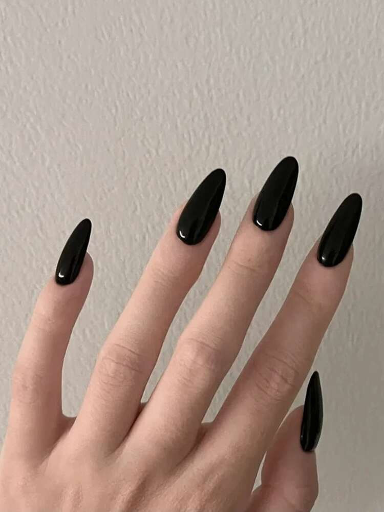 Solid Glossy Black Visual Idea Solid Glossy Black Visual Idea — Black Nails 2027