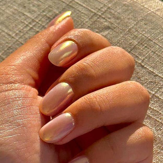 Chrome Iridescent Visual Idea Chrome Iridescent Visual Idea — Gold Nails 2027