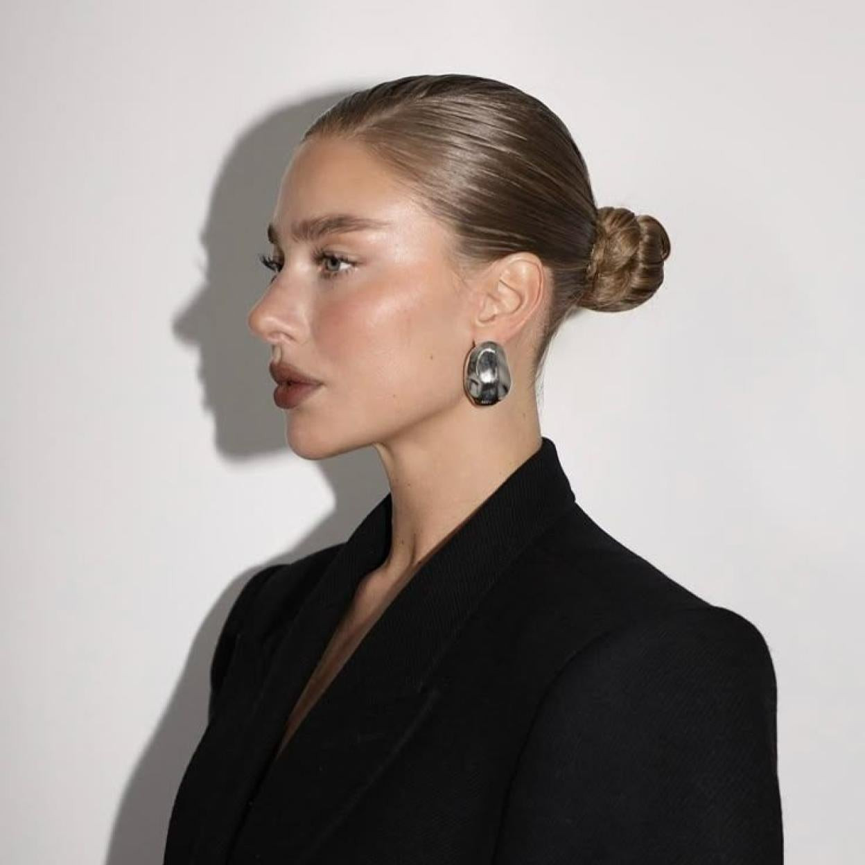 Light Brown With Subtle Highlights Visual Idea Light Brown With Subtle Highlights Visual Idea — Summer Buns 2027