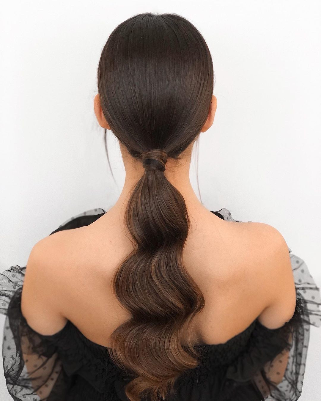 Classic Wavy Dark Brown Ponytail Classic Wavy Dark Brown Ponytail — Easy Ponytail Hairstyles 2027