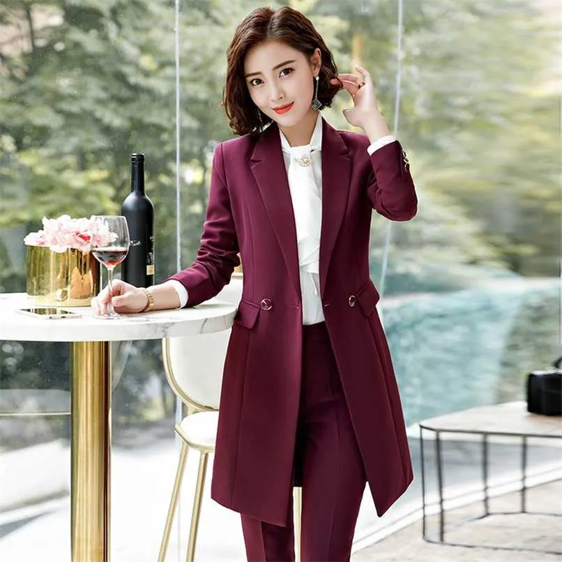 Burgundy Longline Blazer: Sophisticated Statement for Business Burgundy Longline Blazer: Sophisticated Statement for Business — Business Professional Outfits 2027