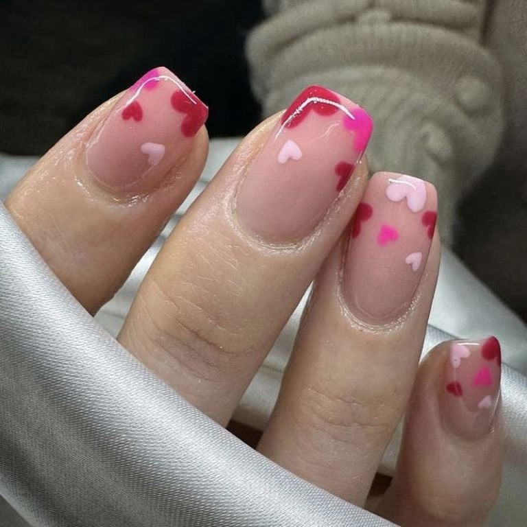 Scattered Small Pink And Red Hearts Visual Idea Scattered Small Pink And Red Hearts Visual Idea — Heart Nails 2027