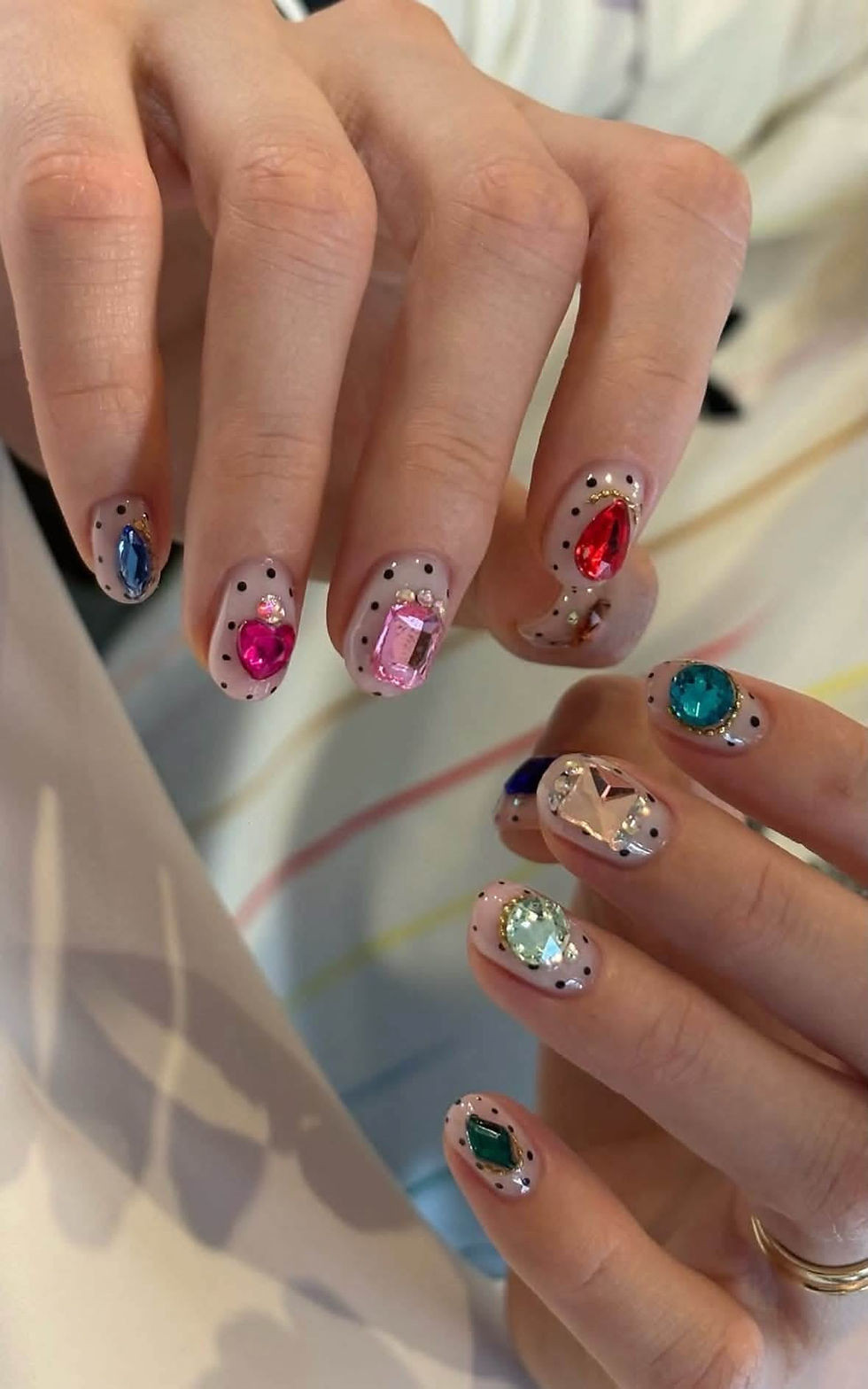 Nude Polka Dot Rhinestone Nails Nude Polka Dot Rhinestone Nails — Y2K Nails 2027