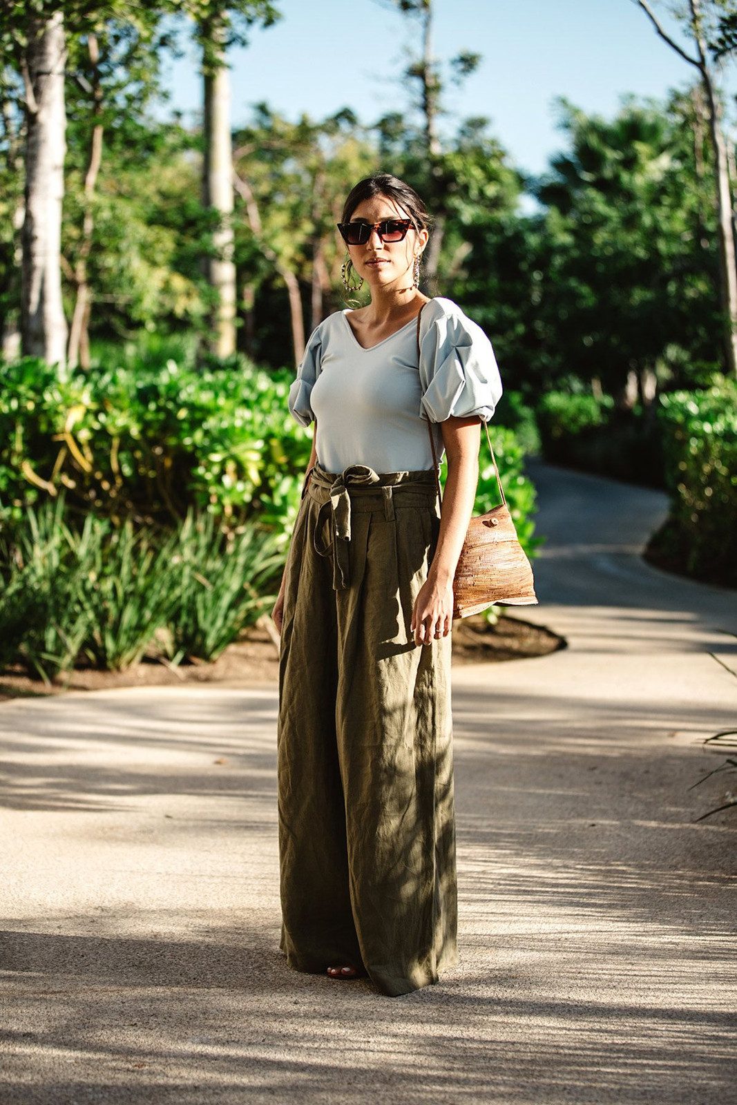 Olive Green Linen Trousers with a Light Blue Puff-Sleeve Top Olive Green Linen Trousers with a Light Blue Puff-Sleeve Top — Linen Outfits 2027