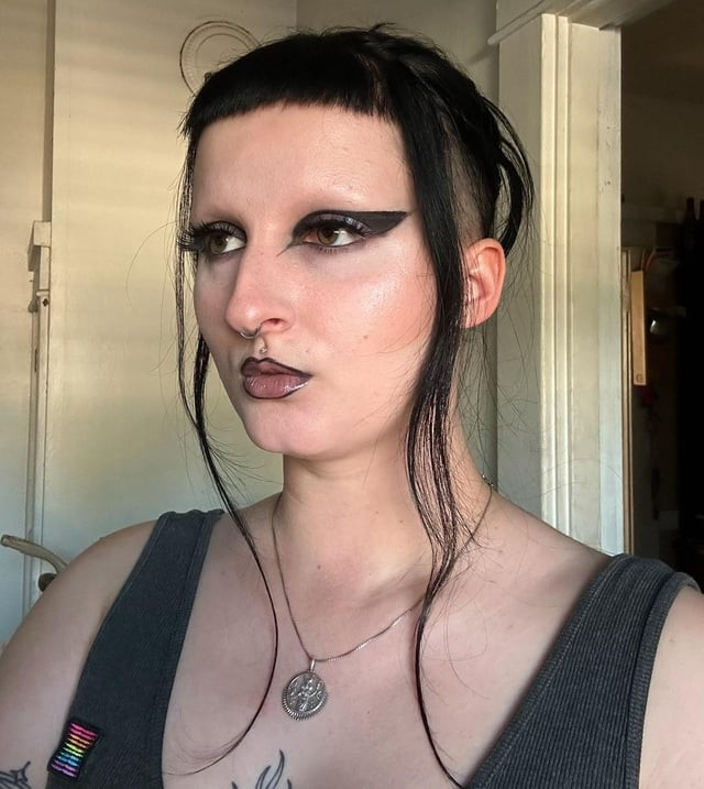 Visual Idea Visual Idea — Micro Bangs 2027