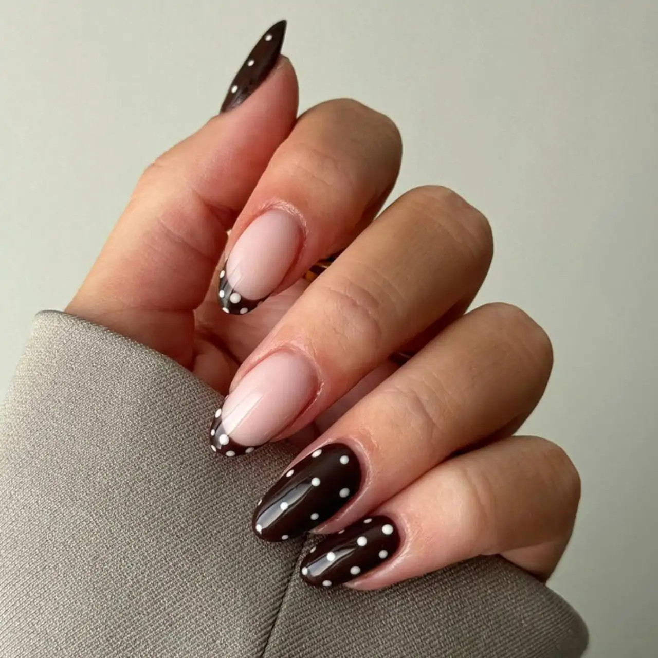 Dark Brown with White Polka Dot French Tips Dark Brown with White Polka Dot French Tips — Dark Nails 2027