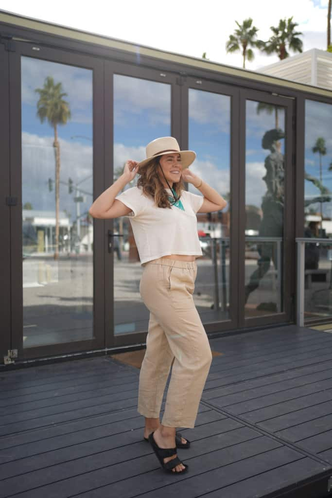 Relaxed Cream Top and Beige Trousers for Palm Springs Style Relaxed Cream Top and Beige Trousers for Palm Springs Style — Palm Springs Outfits 2027
