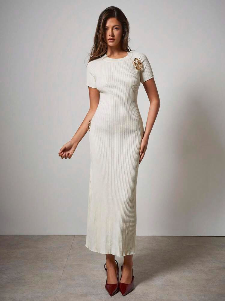 Cream Ribbed Knit Midi Dress with Gold Brooch Accent Cream Ribbed Knit Midi Dress with Gold Brooch Accent — Church Dresses 2027