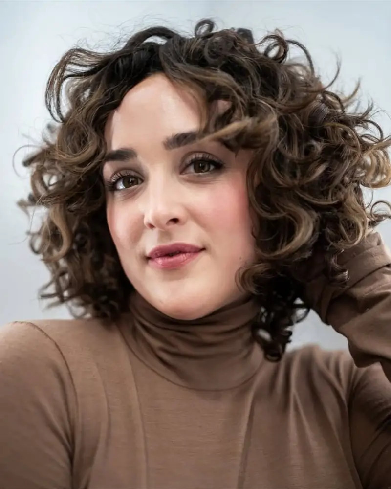 Dark Brown Bob With Natural Curls and Highlights Dark Brown Bob With Natural Curls and Highlights — Curly Bob 2027