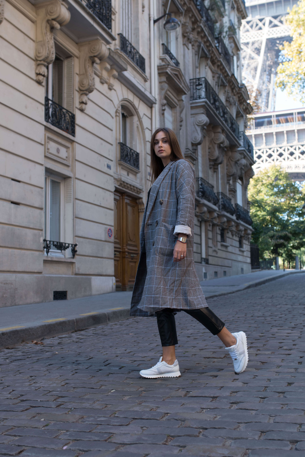 Plaid Coat with Slim Trousers and White Sneakers Plaid Coat with Slim Trousers and White Sneakers — Spring Outfits 2027 with Sneakers