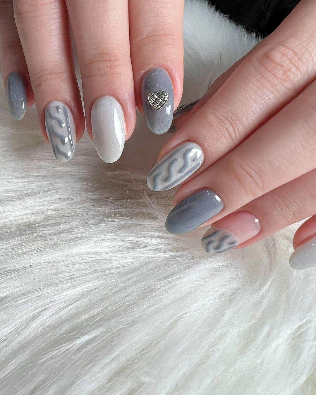 Gray Swirls with Silver Heart Charm Nails Gray Swirls with Silver Heart Charm Nails — Winter Gray Nails 2027