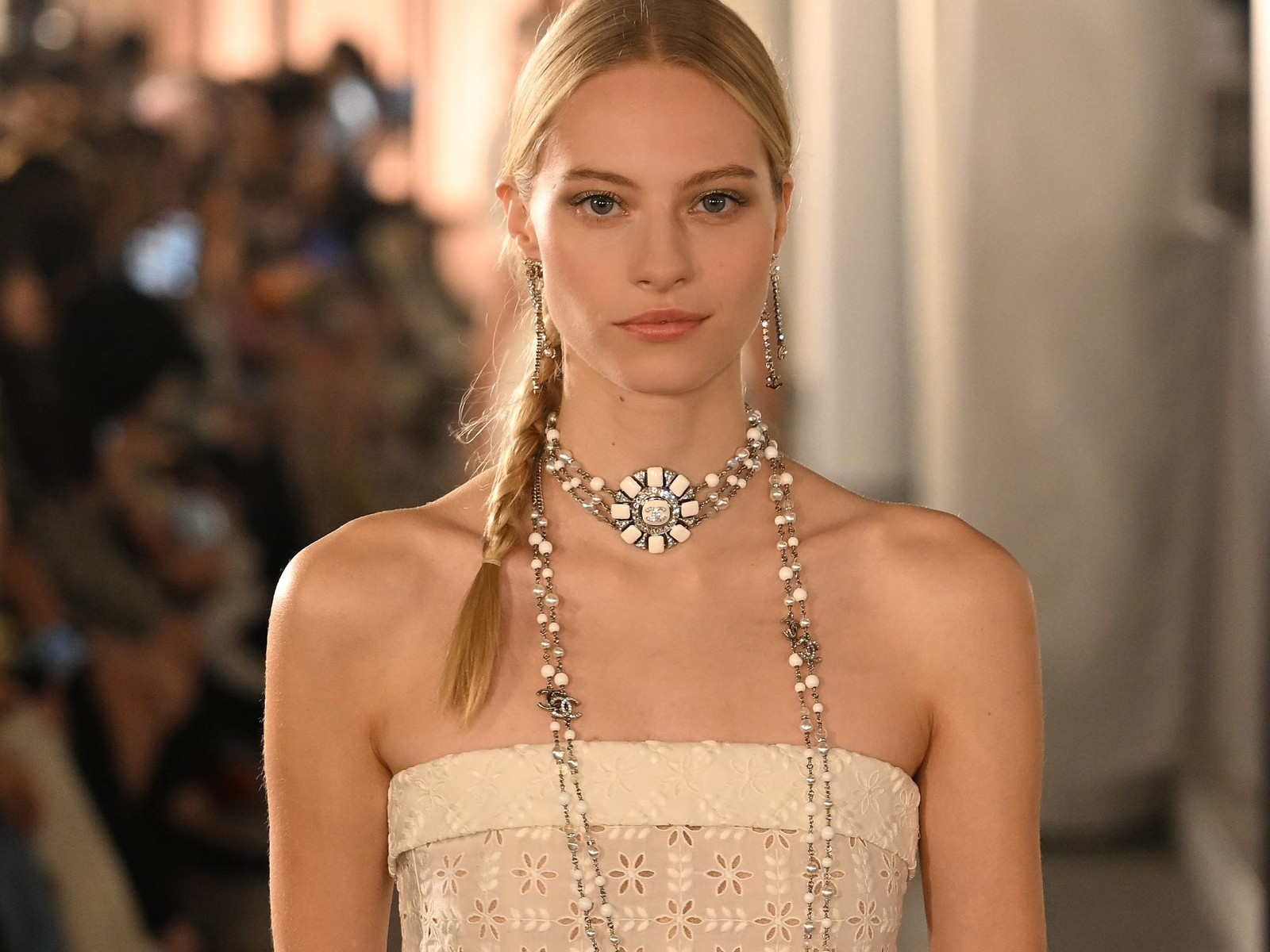 Light Brown With Subtle Highlights Visual Idea Light Brown With Subtle Highlights Visual Idea — Cruise Hairstyles 2027