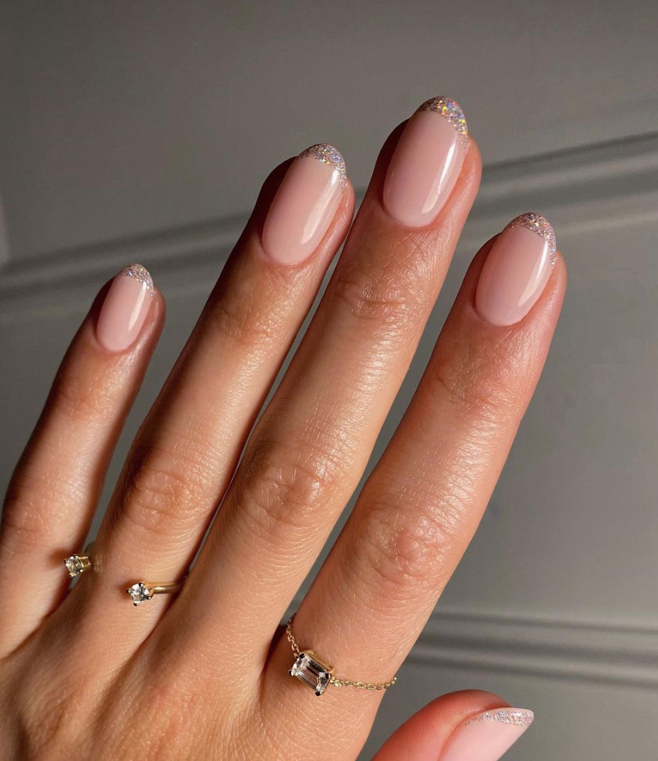 Glossy With Glitter Accents Visual Idea Glossy With Glitter Accents Visual Idea — Classy Simple Nail Designs 2027