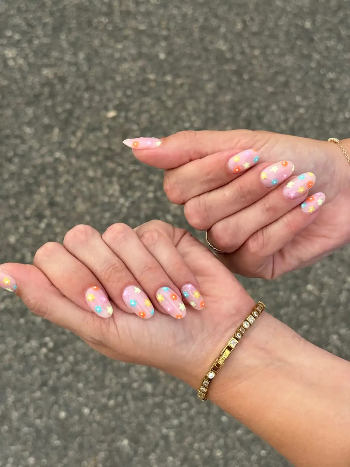 Pink Shimmer Floral Star Medium Ovals Pink Shimmer Floral Star Medium Ovals — Spring Press On Nails 2027