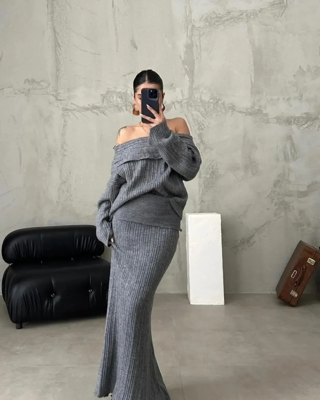 Grey Off-the-Shoulder Knit Set for Elevated Comfort Grey Off-the-Shoulder Knit Set for Elevated Comfort — Casual Thanksgiving Outfits 2026