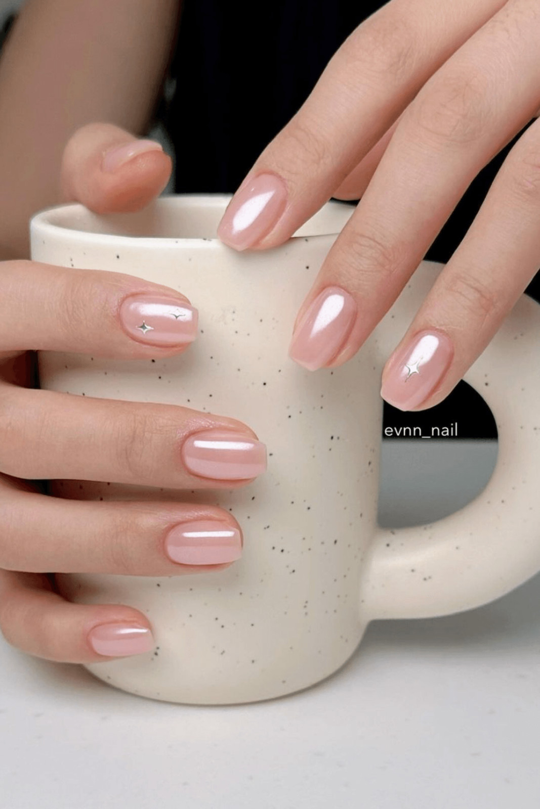 Glossy Pearlescent Visual Idea — Minimalist Nails 2027