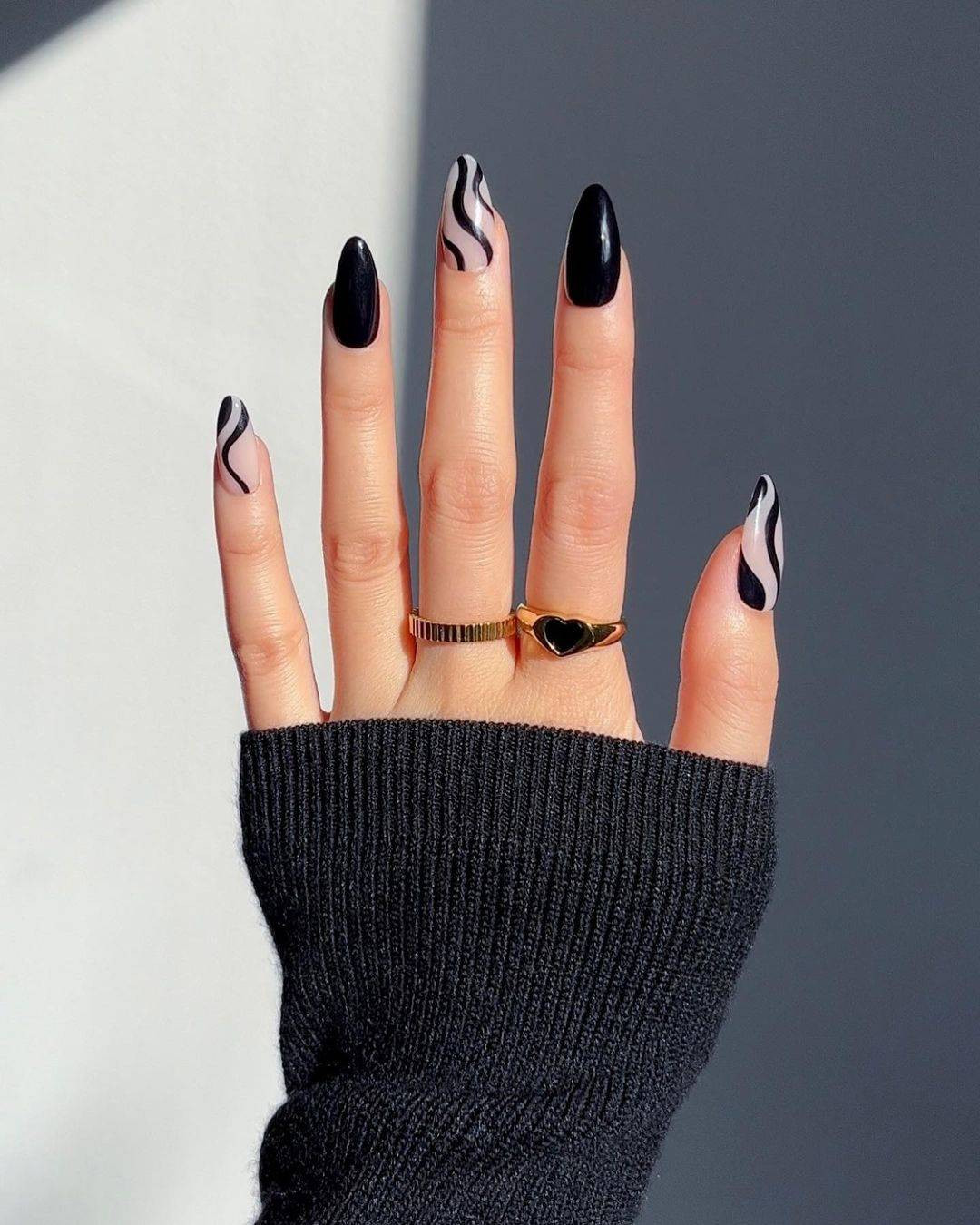 Wavy Black Lines on Nude Wavy Black Lines on Nude — Dark Nails 2027
