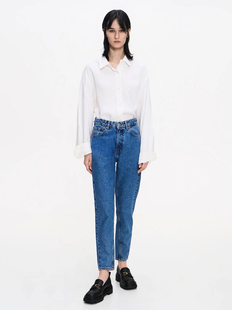 Classic Denim: Jeans, Button-Down Shirt, and Chunky Loafers — Chunky Loafers Outfits 2027
