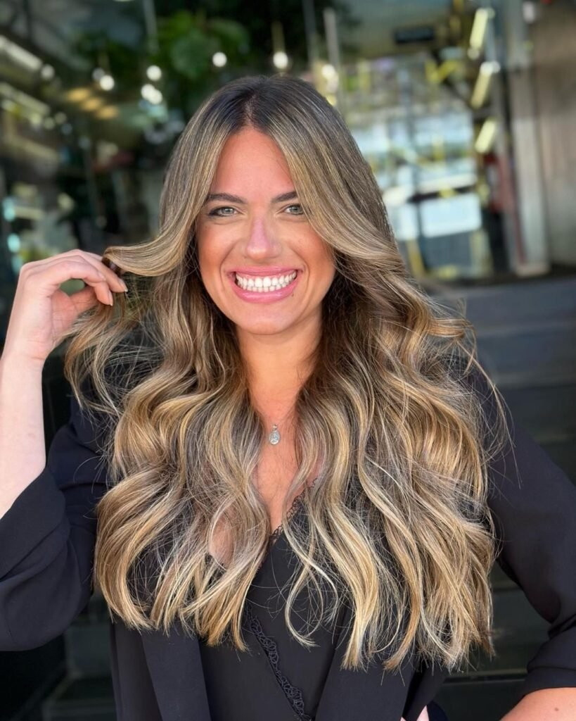 Medium Brown With Honey Blonde Balayage Medium Brown With Honey Blonde Balayage — Balayage 2027