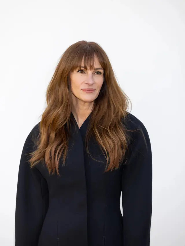 Visual Idea — Wavy Hair Of Medium Density — Y2K Bangs 2027