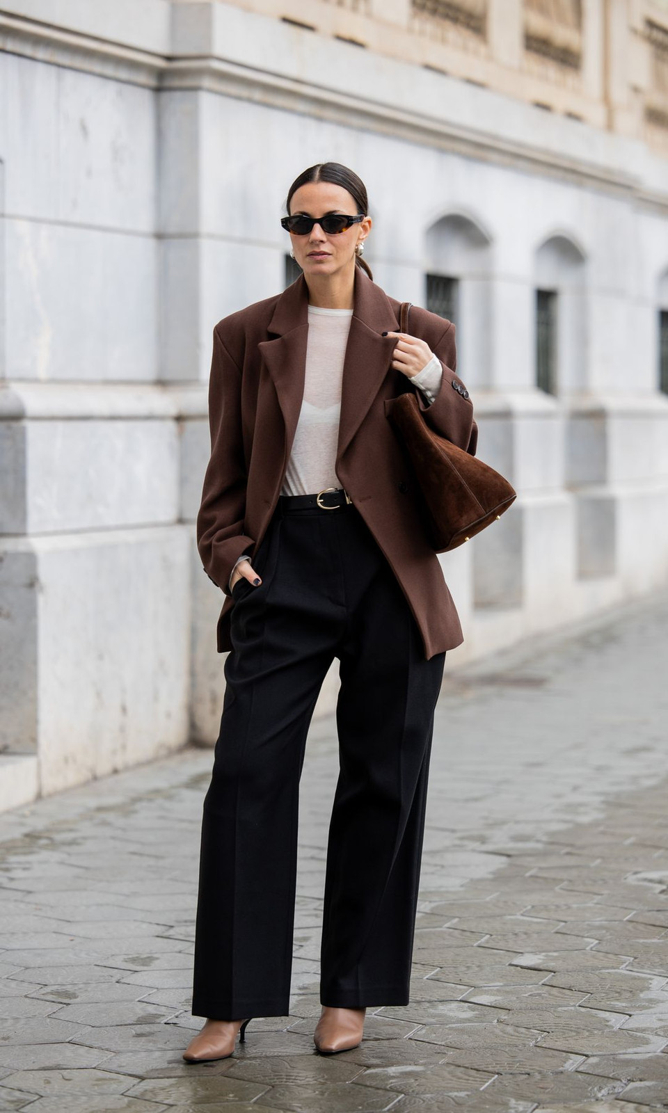 Oversized Blazer with Leather Belt Accent Oversized Blazer with Leather Belt Accent — Belt Outfits 2027