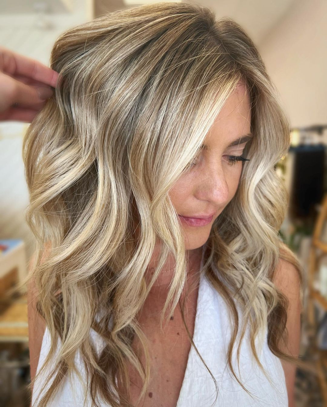 Loose Waves Visual Idea — Golden Blonde 2027