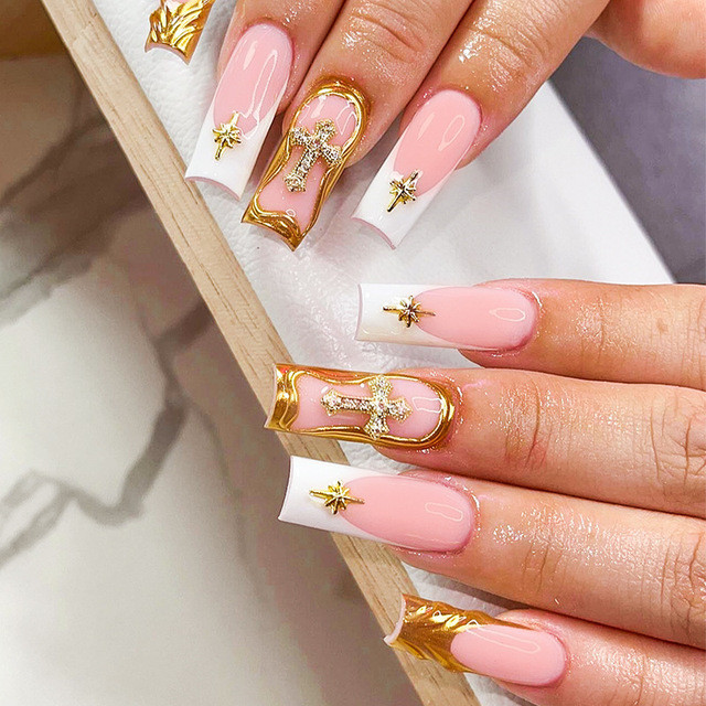 Glossy Metallic Lines Visual Idea Glossy Metallic Lines Visual Idea — Gold Nails 2027
