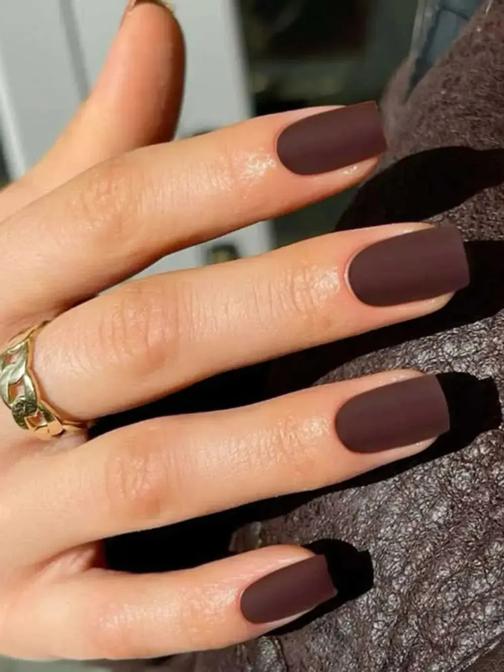 Various Shades Of Brown And Beige Short Brown Cable Knit Matte Nails Various Shades Of Brown And Beige Short Brown Cable Knit Matte Nails — Winter Matte Nails 2027