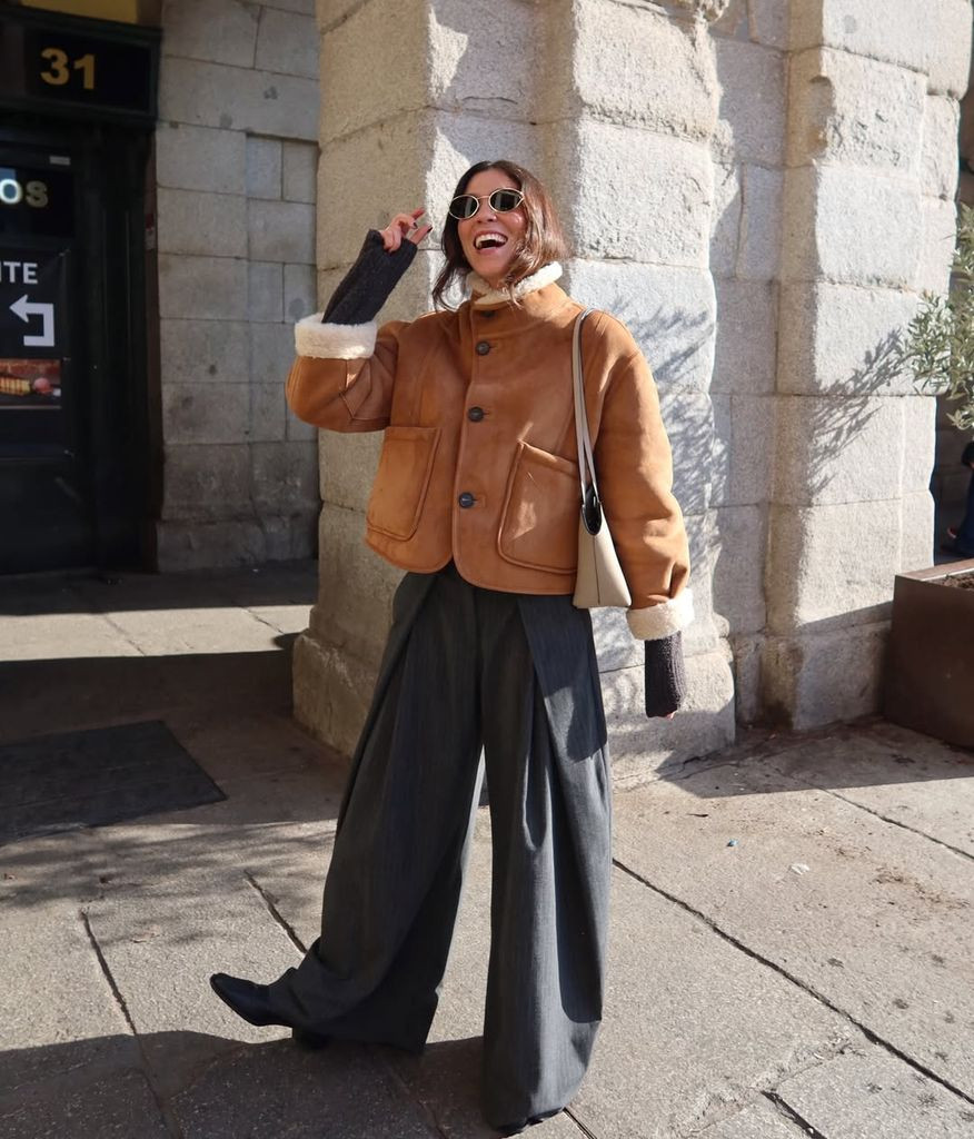 Los 10 looks que te salvarán en febrero cuando no sepas qué ponerte