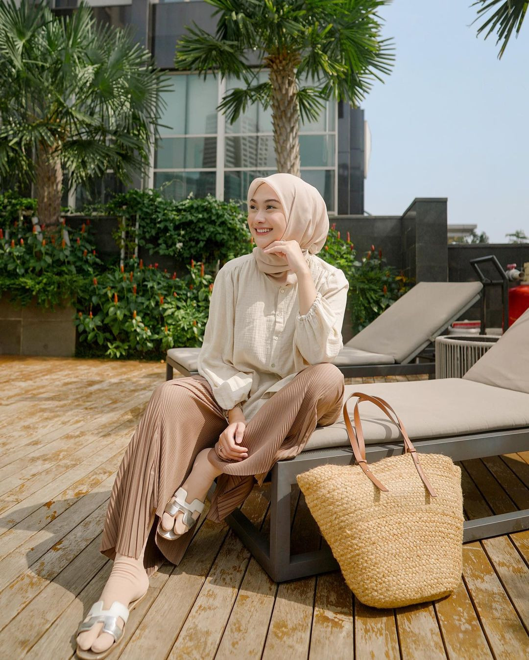Beige Loungewear Set for Relaxed Comfort Beige Loungewear Set for Relaxed Comfort — Hijab Outfits 2027