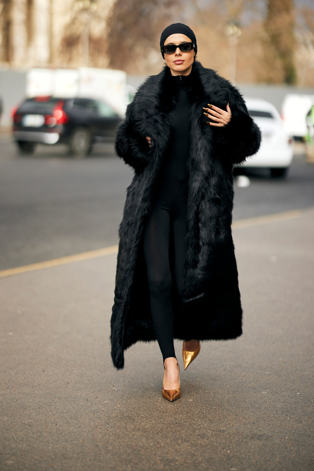 Glamorous Night: Long Fur Coat and Gold Heels Glamorous Night: Long Fur Coat and Gold Heels — Mob Wife Outfits 2027