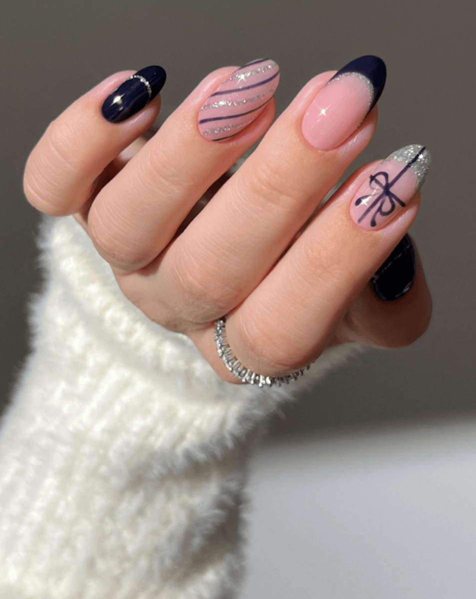 Bow Motif Glitter Stripes Visual Idea Bow Motif Glitter Stripes Visual Idea — Christmas Gel Nails 2026