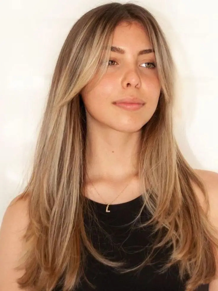 Ash Blonde Layers With Side Swept Fringe Ash Blonde Layers With Side Swept Fringe — Side Swept Bangs 2027