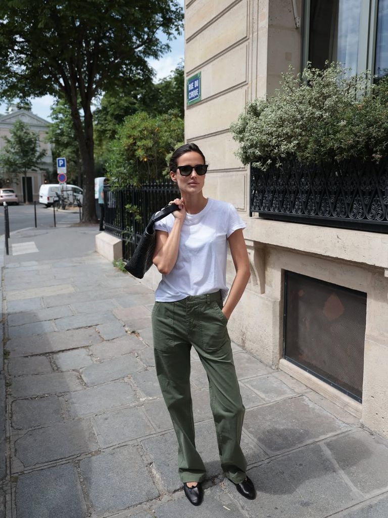 Olive Green Cargo Pants for a Casual Daytime Statement Olive Green Cargo Pants for a Casual Daytime Statement — Clean Girl Outfits 2027