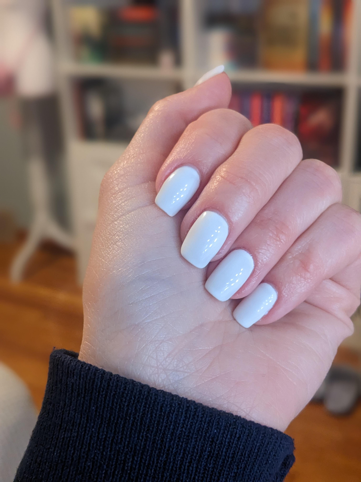 Visual Idea Visual Idea — Short Graduation Nails 2027