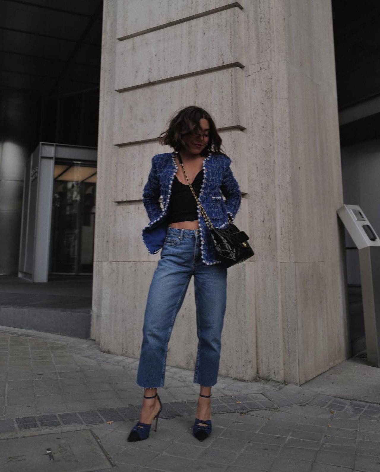 Cropped Straight Leg Jeans with Blue Tweed Jacket and Pointed Heels Cropped Straight Leg Jeans with Blue Tweed Jacket and Pointed Heels — Straight Leg Jeans 2027