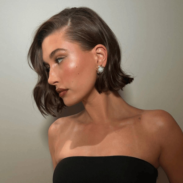 Sleek Side Parted Bob Sleek Side Parted Bob — Boyfriend Bob 2027