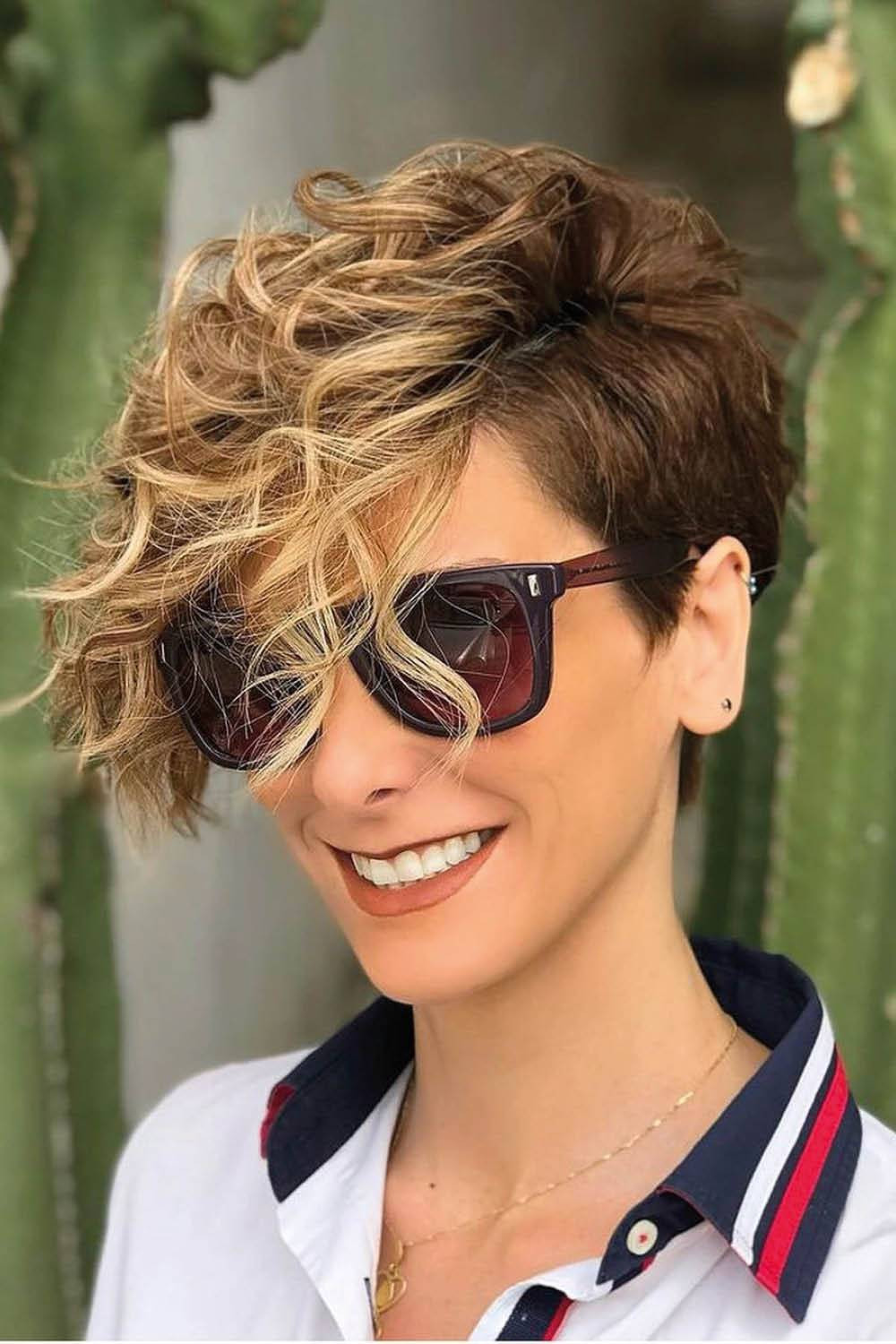 Brown Wavy Pixie with Blonde Highlights Brown Wavy Pixie with Blonde Highlights — Wavy Pixie 2027