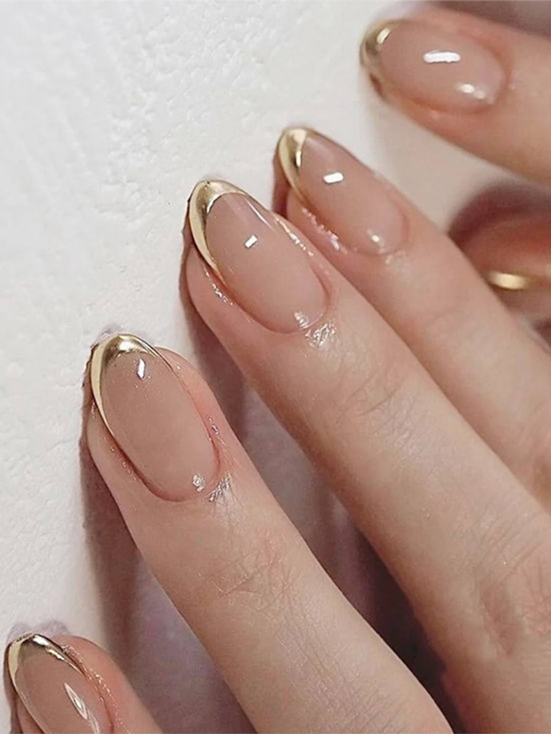 Metallic Gold French Tip Medium Oval Extensions Metallic Gold French Tip Medium Oval Extensions — Nail Extensions 2027