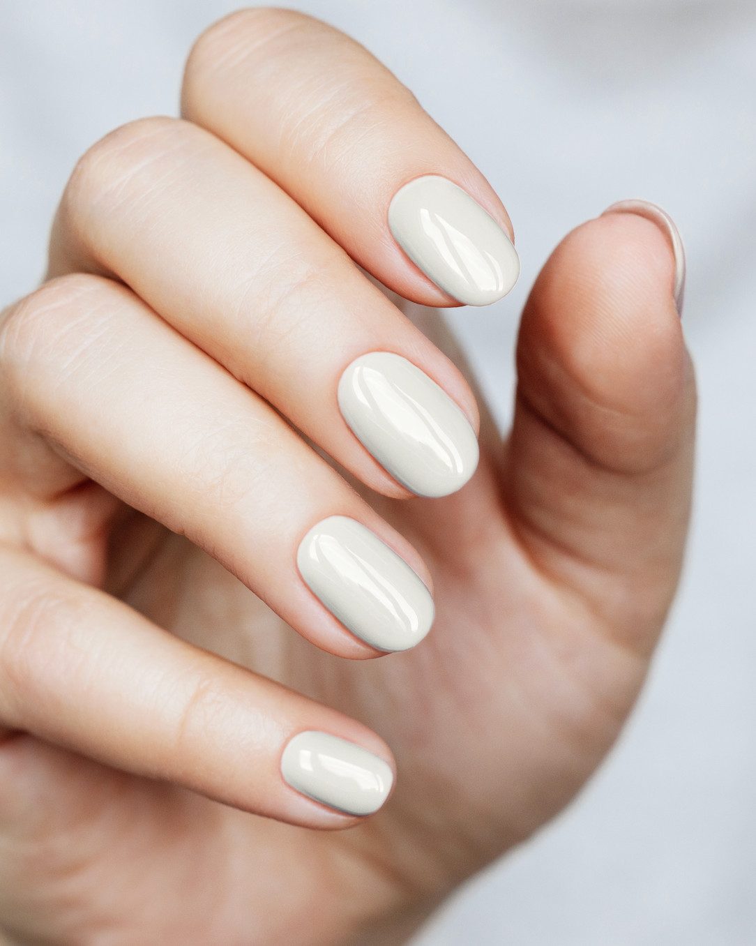 Opaque Cool Off-White Medium Oval Opaque Cool Off-White Medium Oval — Nude Wedding Nails 2027