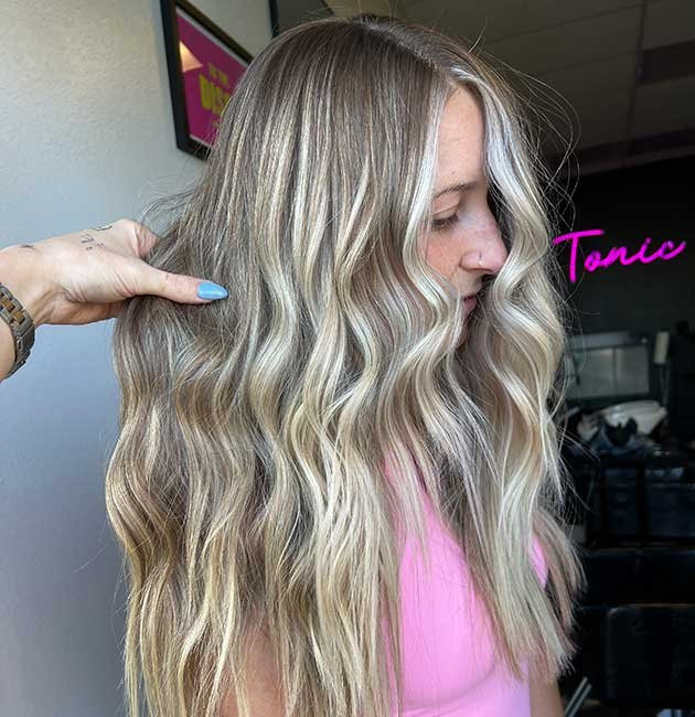 Wavy Thick Visual Idea — Blonde Hair Colors 2027