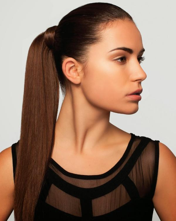 Mid-Back Visual Idea — Rainy Day Hairstyles 2027
