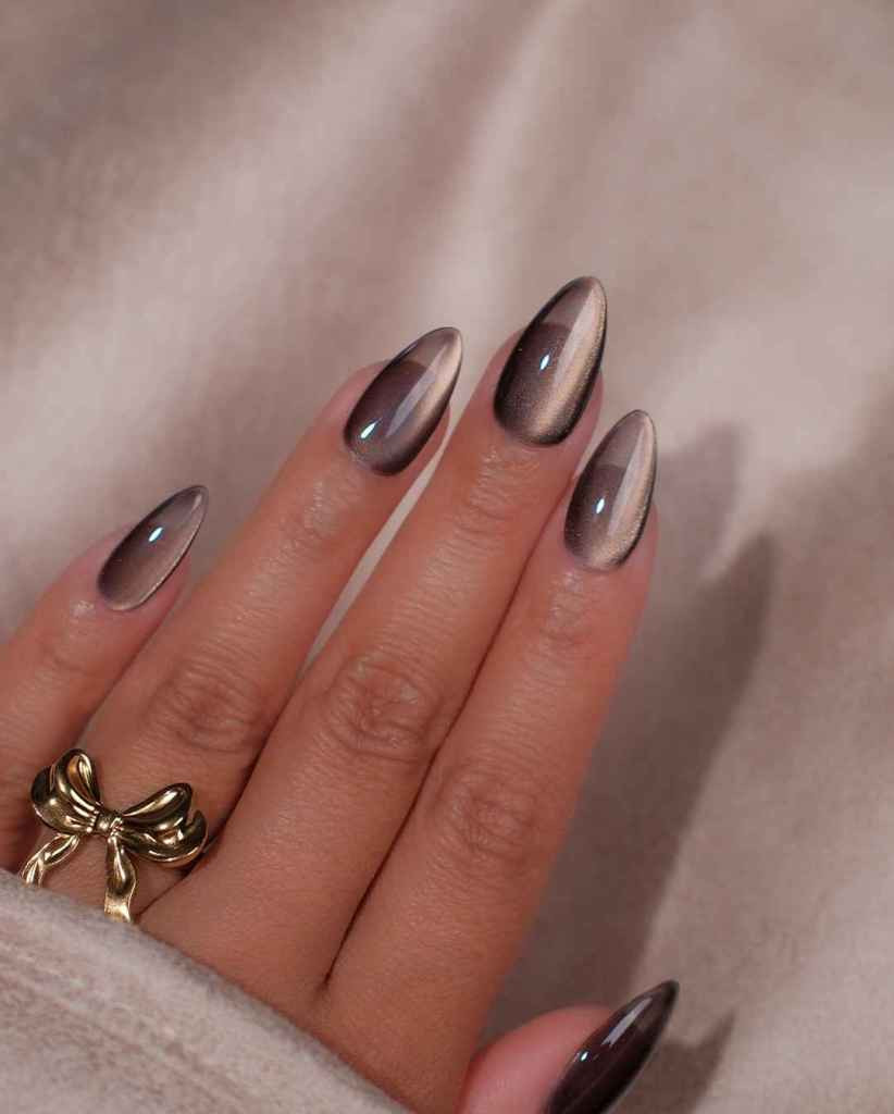 Subtle Gradient Cat-Eye Almonds Subtle Gradient Cat-Eye Almonds — Dark Nails 2027