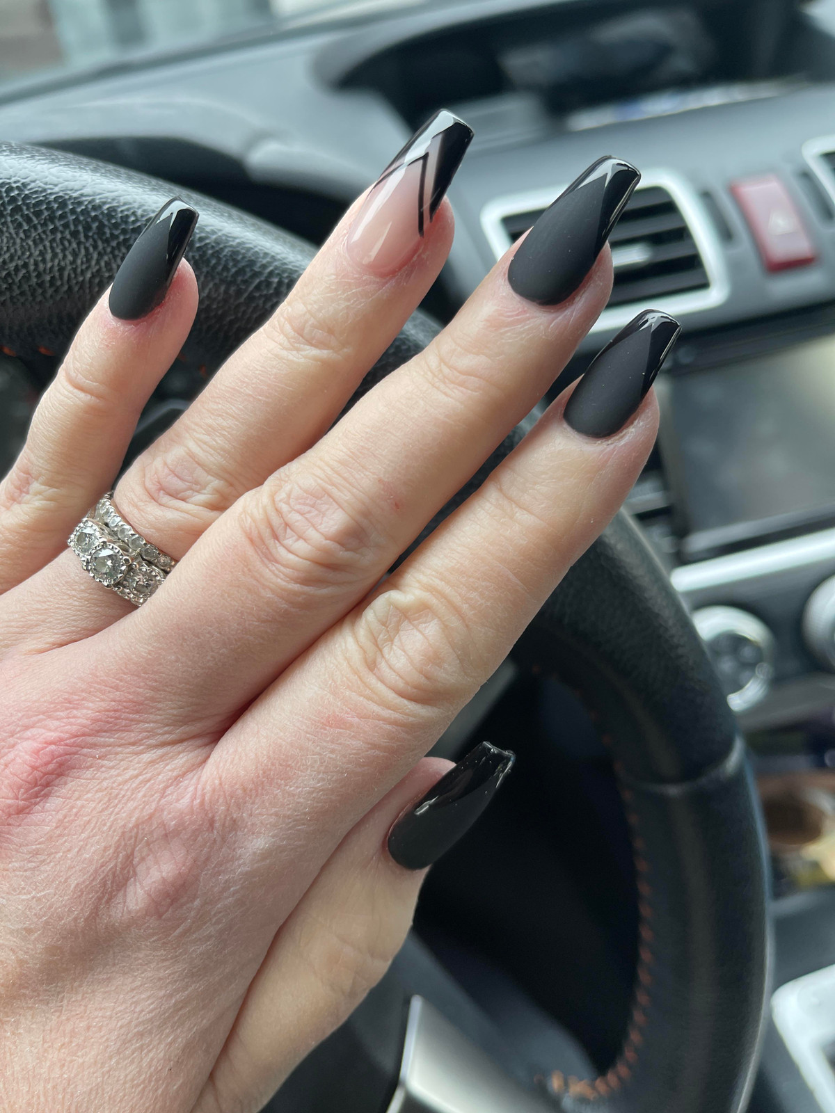 Everyday Visual Idea Everyday Visual Idea — Black Nails 2027