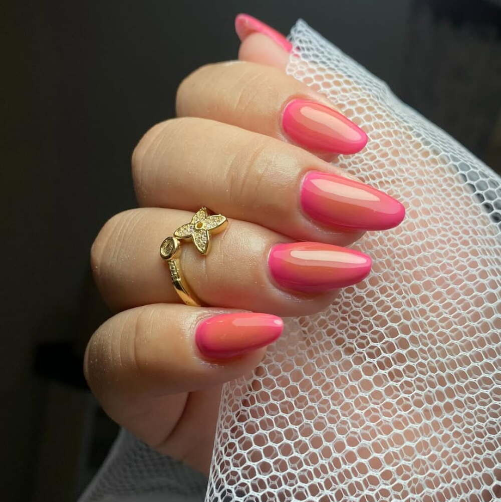 Aura Effect On All Nails Visual Idea — Coral Nails 2027