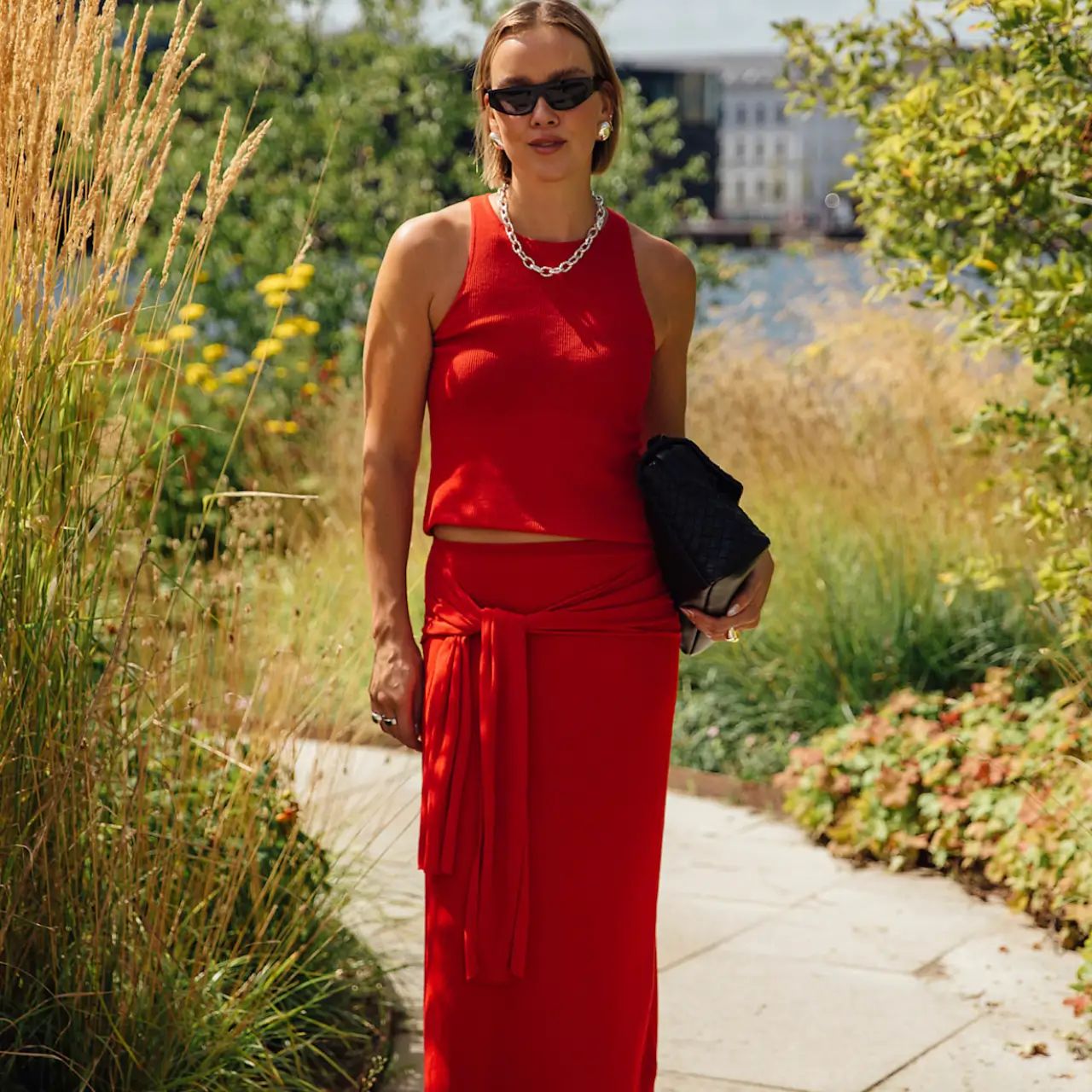 Casual Red Knit Set with Maxi Skirt for Summer Style Casual Red Knit Set with Maxi Skirt for Summer Style — Red Outfits 2027